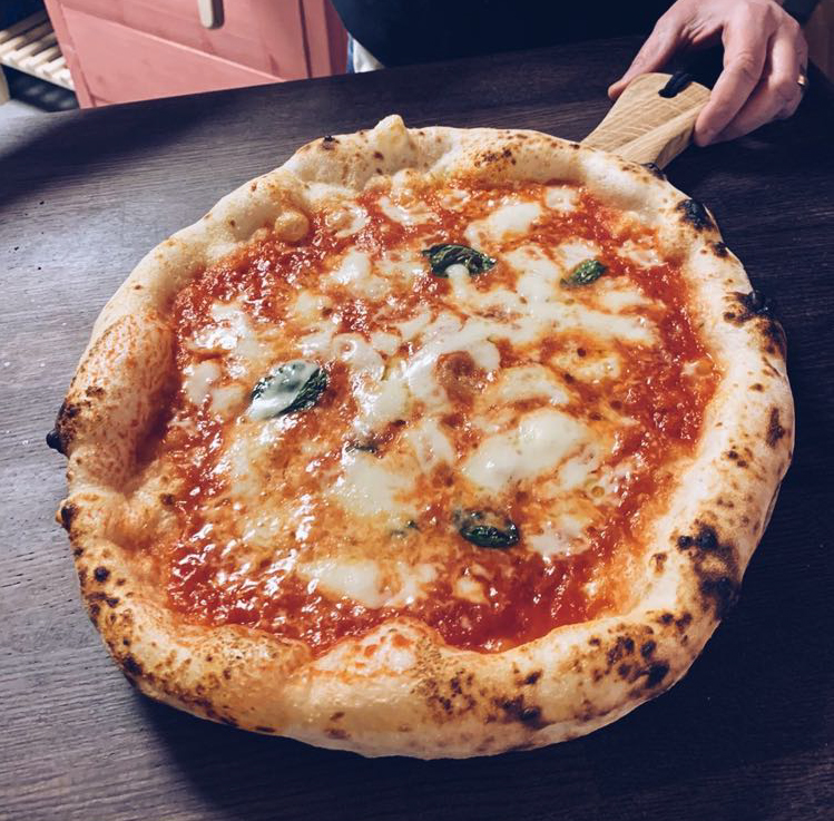 La Piccola Nonna Pizza